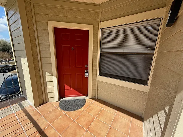 Building Photo - 3038 Parkway Blvd #201