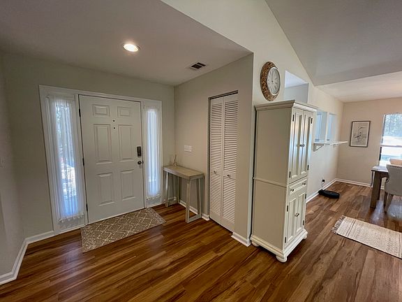 4th image of 6 Sunflower Ct