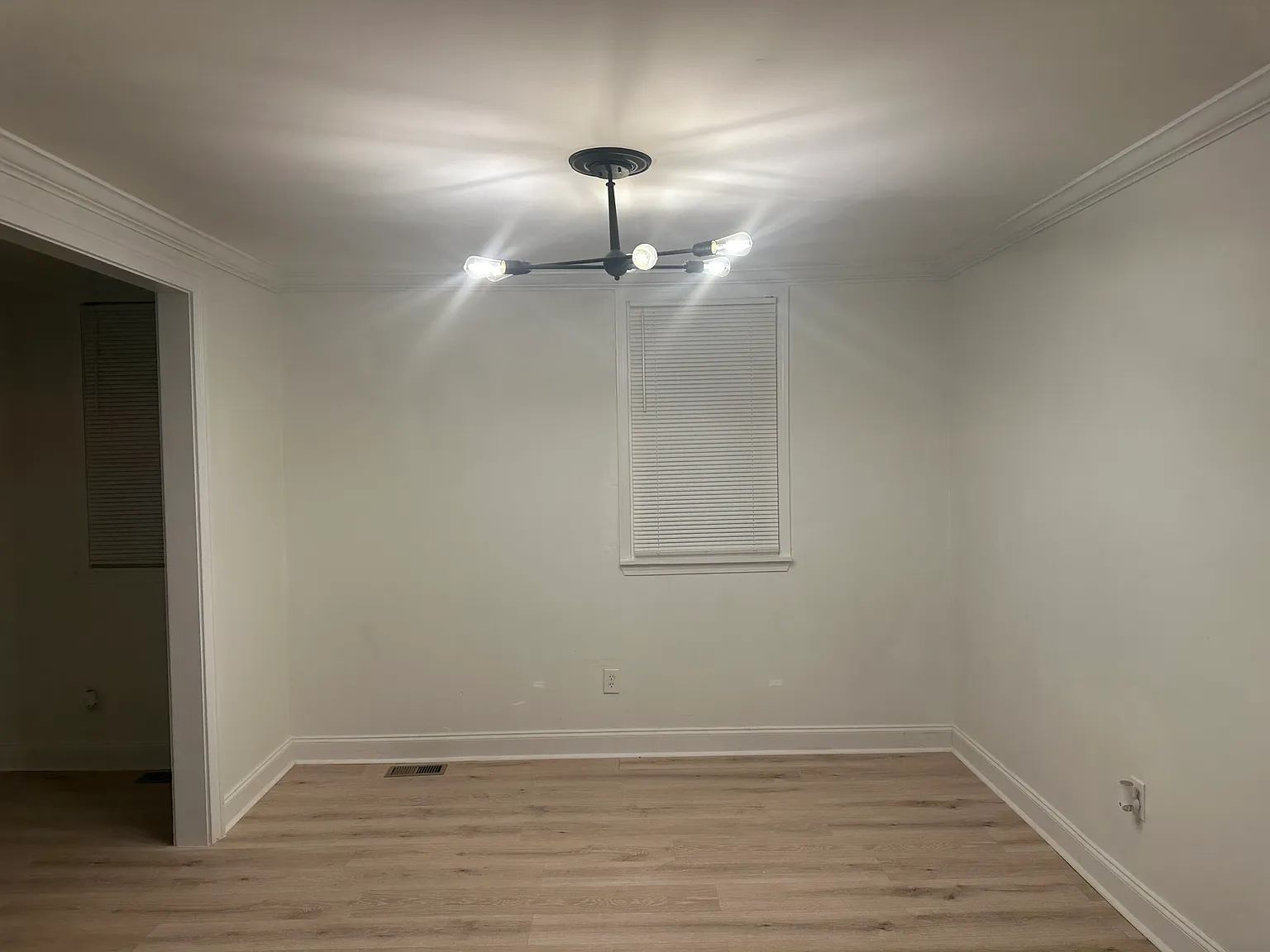 3 bed, 1196 sqft, $1,500 — Photo 3