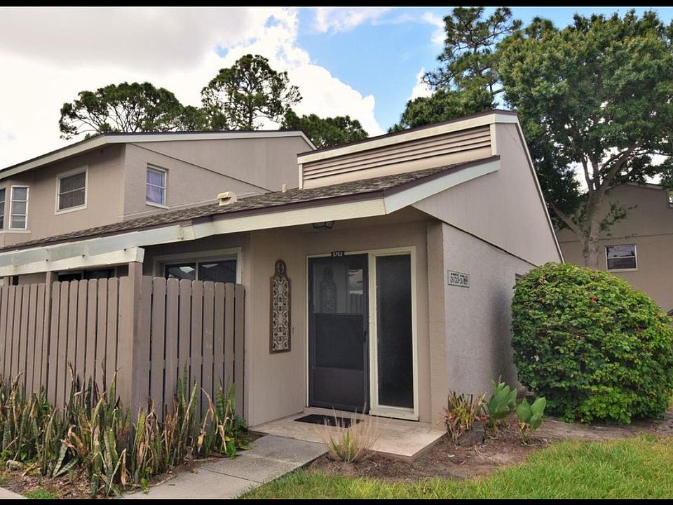 Corner end unit villa 
largest unit in complex