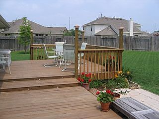 4th image of 4702 Buescher Ct