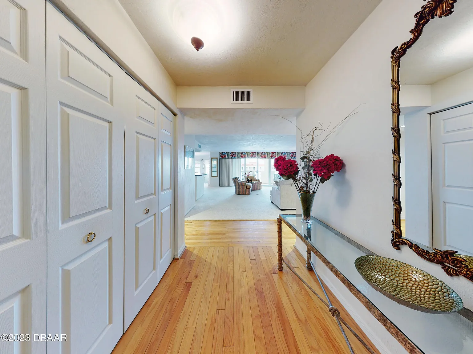 4 bed, 6.0 bath, 3806 sqft, $6,500 — Photo 3