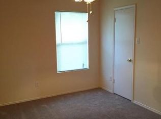 800 Langford Dr, Arlington, TX 76018