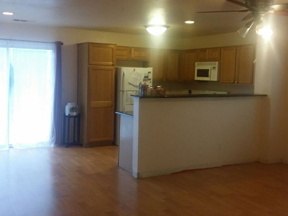 2nd image of 468 Red Robin Dr
