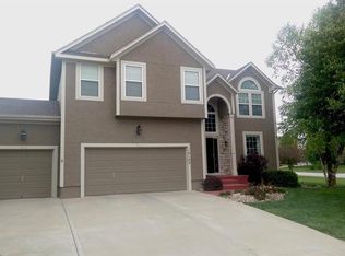 14100 Wingfoot Ct, Basehor, KS 66007