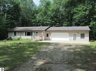 7386 Hickory Ct, Cadillac, MI 49601