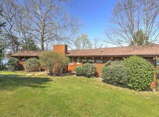 1128 S Lakeshore Dr, Louisa, VA