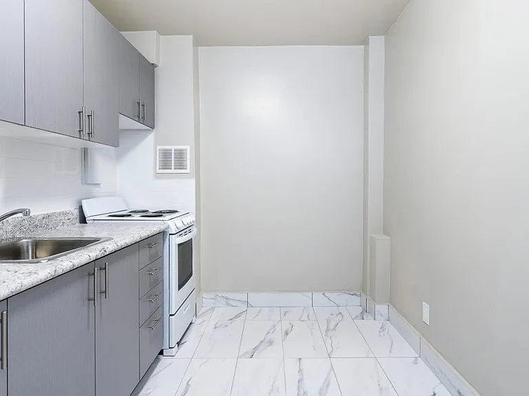 30 Speers Rd — Photo 4