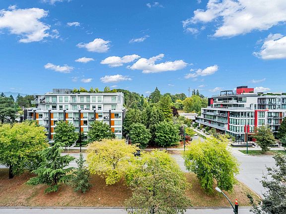 2nd image of 5077 Cambie St #604