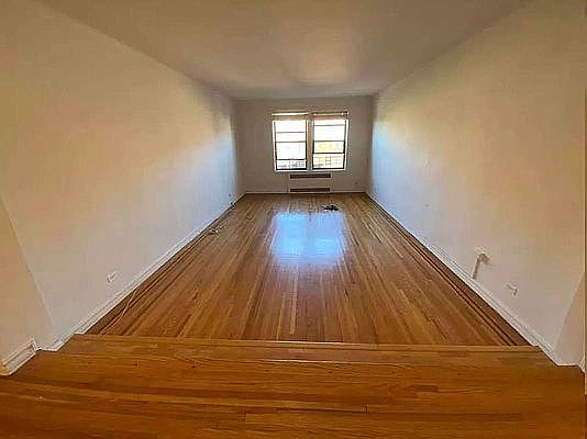 3rd image of 67-70 Yellowstone Blvd #4Z