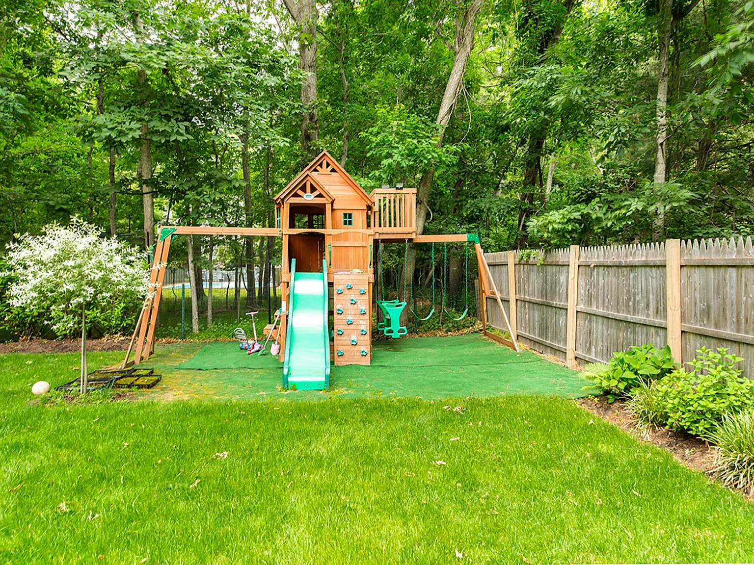 Split level for the Summer — Photo 2