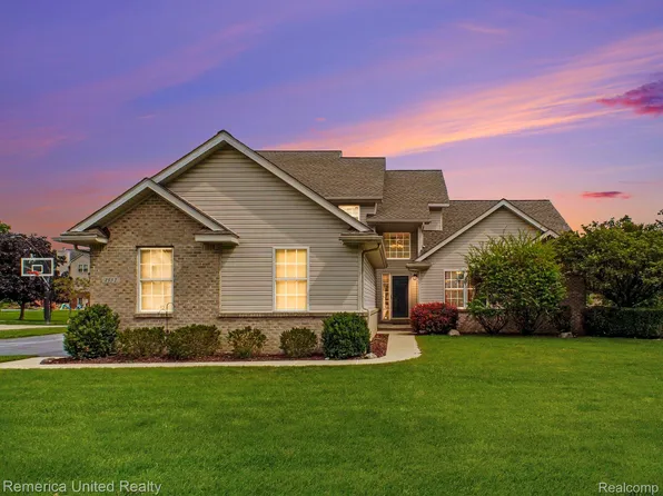 1532 Andover Blvd, Howell, MI 48843