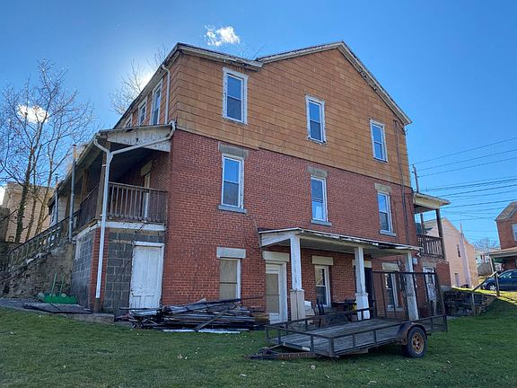 4th image of 906 Virginia Ave