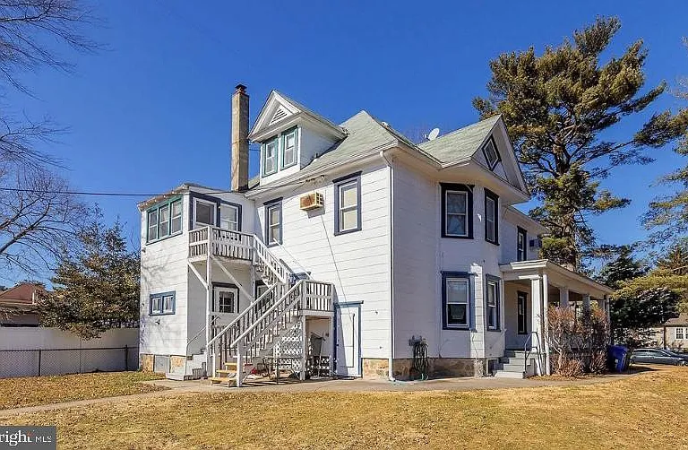 310 University Blvd — Photo 19