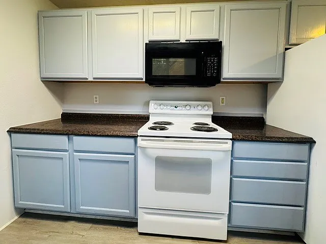 4556 NE 119th Ave #9 — Photo 6