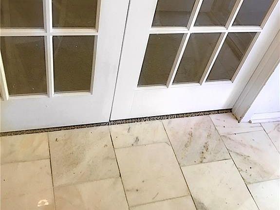 3rd image of 2710 Starcrest Ln