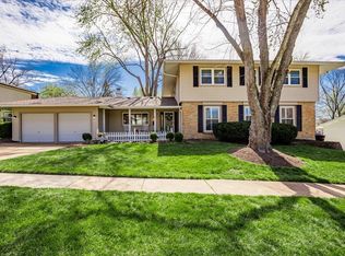 806 Big Bend Woods Dr, Ballwin, MO 63021