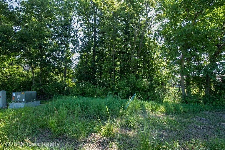 2nd image of 1121 North Dr
