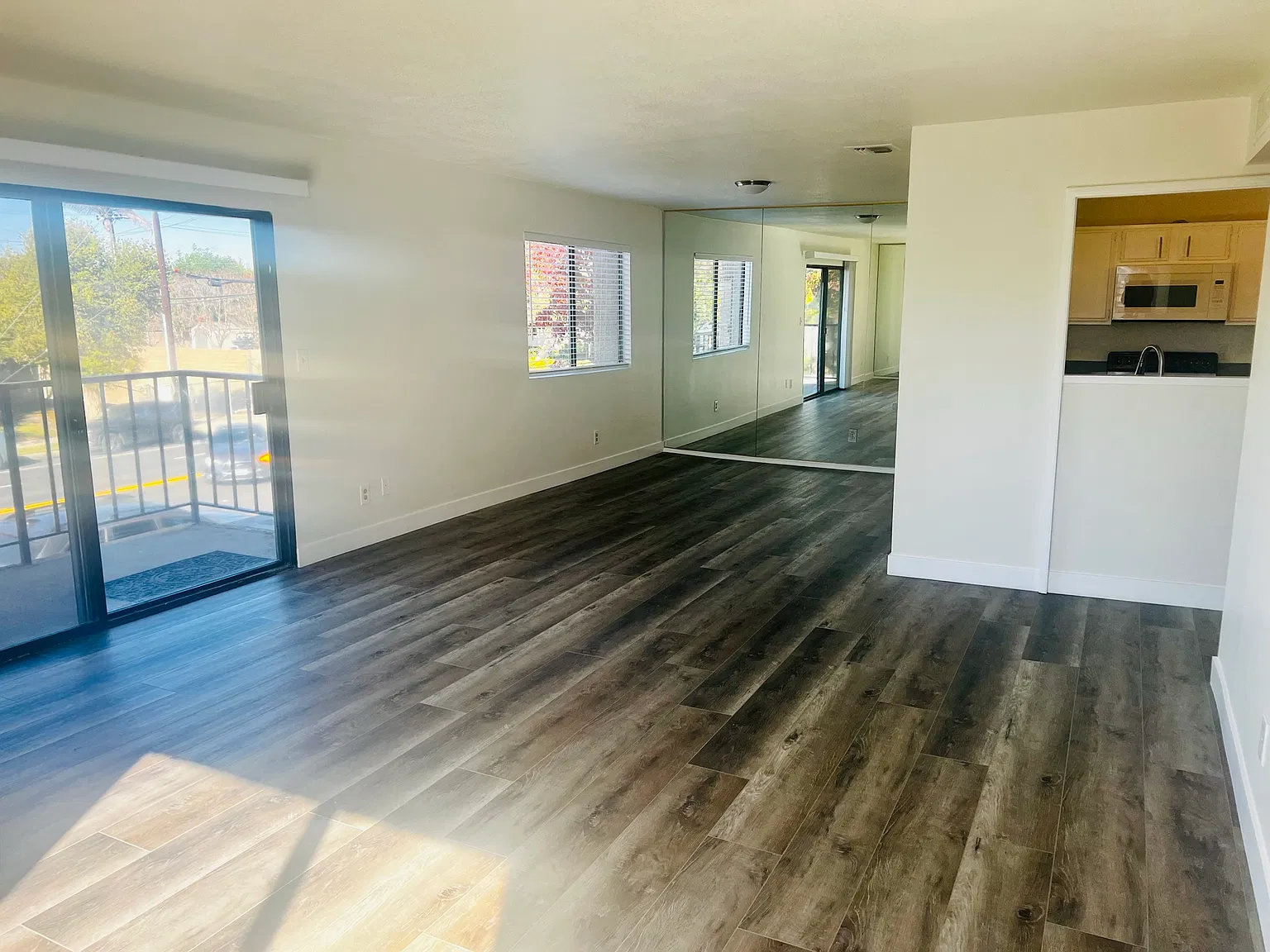 3 bed, 1514 sqft, $4,000 — Photo 4
