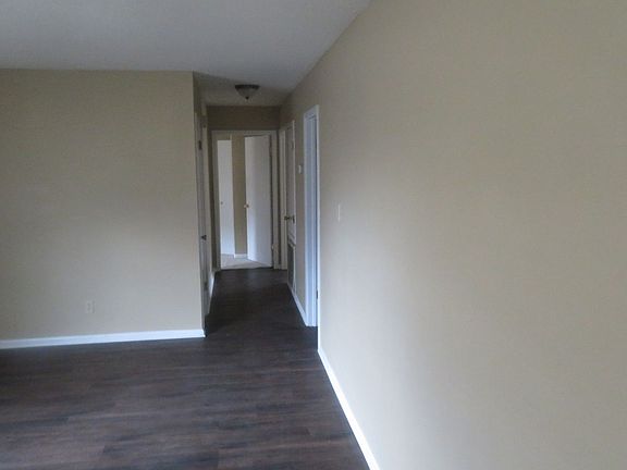 4th image of 110 Raymond Dr