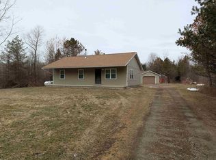 9072 Green Rd, Wales, MI 48027