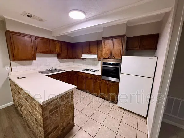 203 N Rogers St #8, Jonesboro, AR 72401