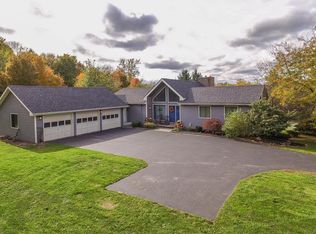 5188 Middle Rd, Williamson, NY 14589