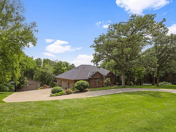 2nd image of 21085 Abbey Rd