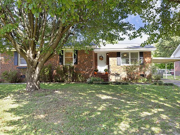 2nd image of 44 White Oak Dr