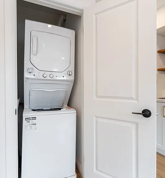 115 Catharine St N #2 — Photo 11