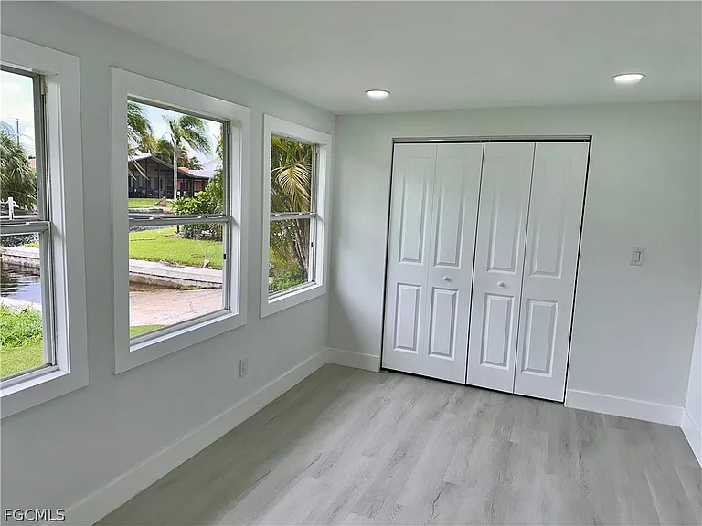 6187 Island Park Ct — Photo 9