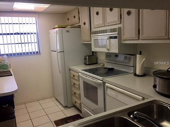 3rd image of 19701 Gulf Blvd APT 302