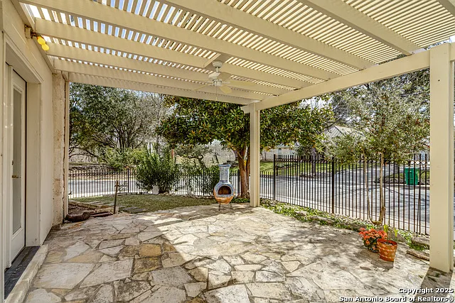 3 bed, 2.5 bath, 2277 sqft, $2,800 — Photo 4