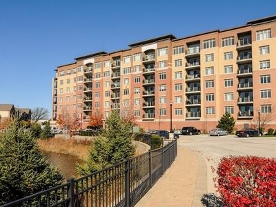 1199 E Port Clinton Rd Unit 511, Vernon Hills, IL, 60061