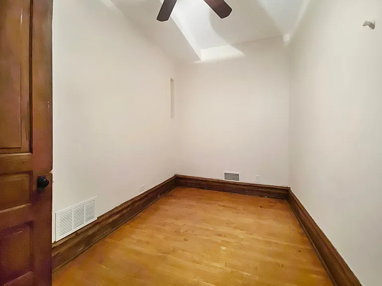 1012 W Armitage Ave #1 — Photo 18