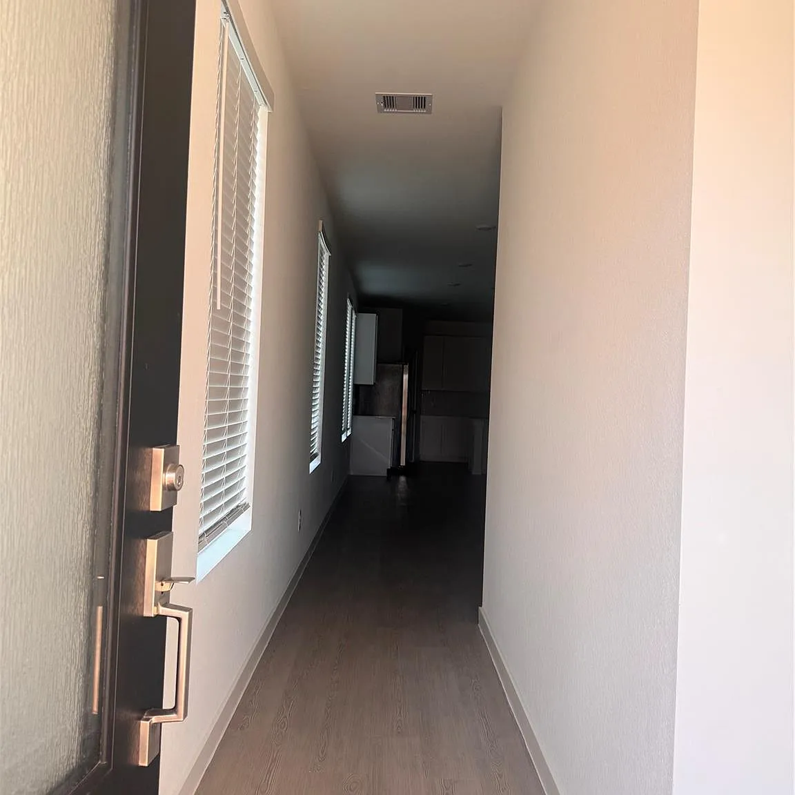 4 bed, 3.0 bath, 1868 sqft, $2,450 — Photo 3