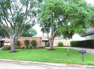 25 Bendwood Dr, Sugar Land, TX 77478