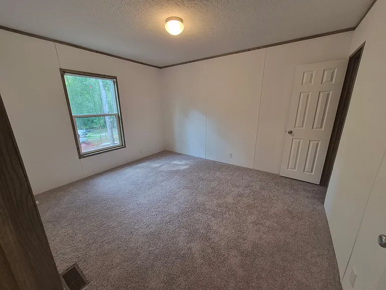Oak Tree Dr — Photo 6