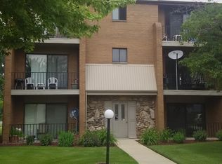 2600 E Goodrich Ave APT 1, Burnham, IL 60633