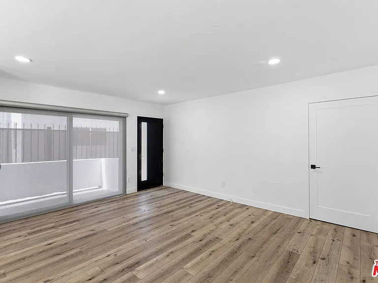 929 N Stanley Ave #1 — Photo 6