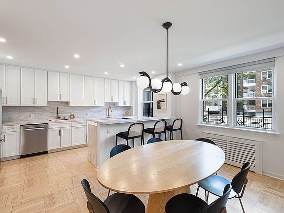 3rd image of 3725 Henry Hudson Pkwy W #3DE