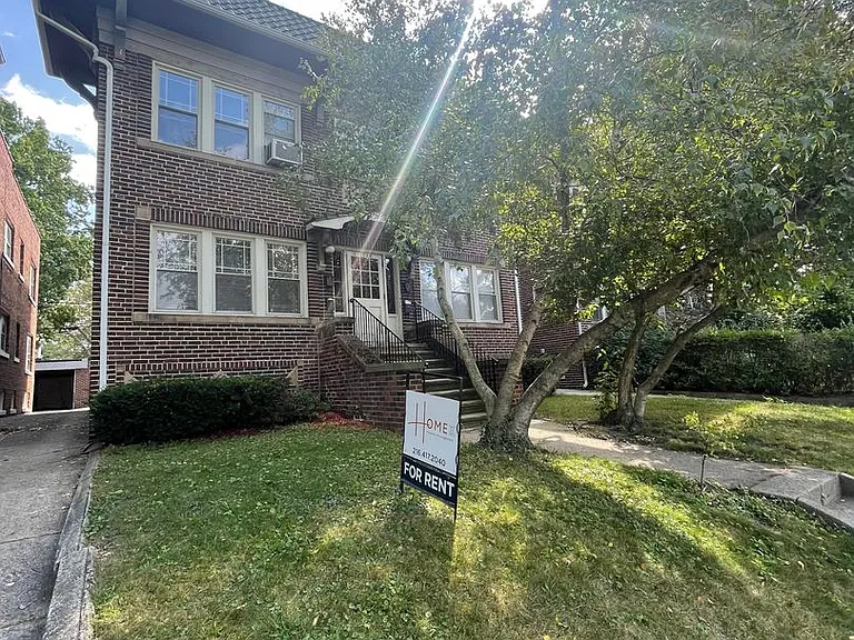 1365 Phelps Ave — Photo 1