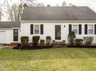38 River Rd, Taunton, MA 02780