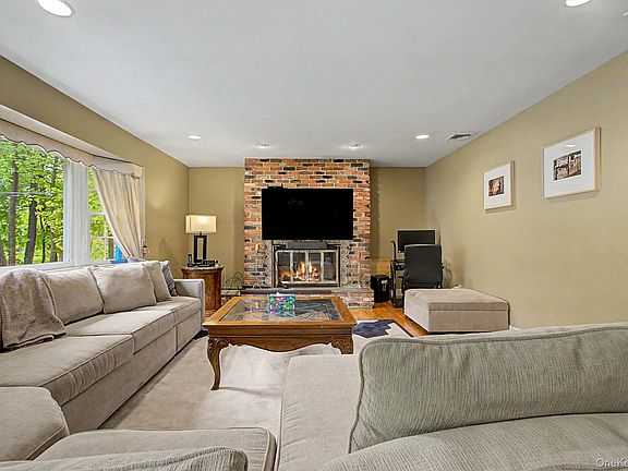 4th image of 26 Garden Road