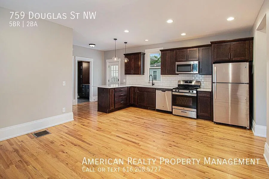5 bed, 1920 sqft, $3,500 — Photo 4