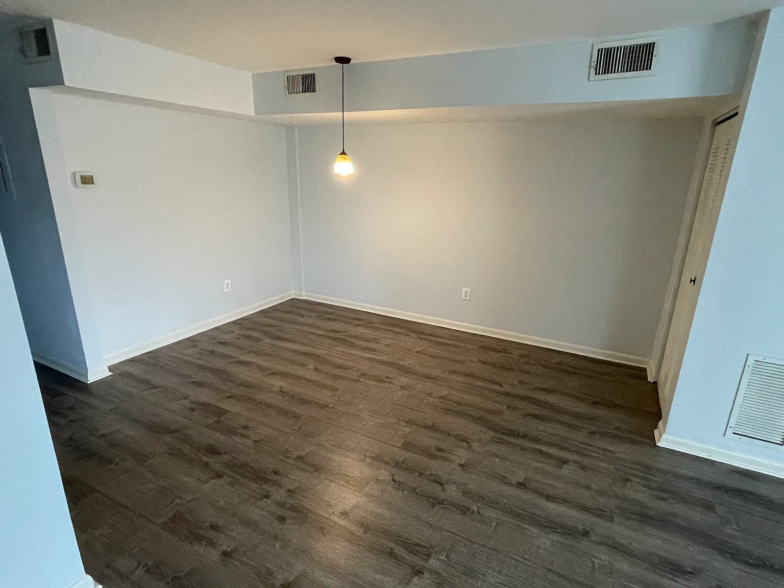 50 E Blackwell St — Photo 4