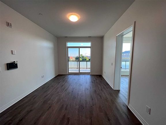 2nd image of 95 Dundas St W #120