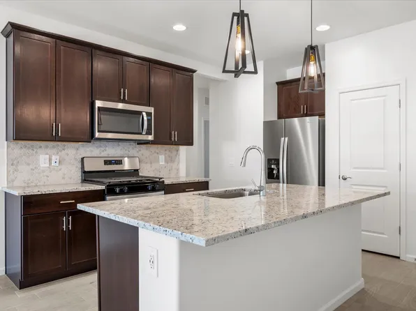6853 W Sweetshade Ln, Tucson, AZ 85757
