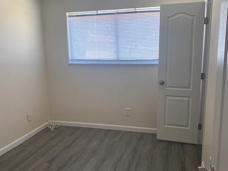 3225 Loughborough Dr — Photo 14