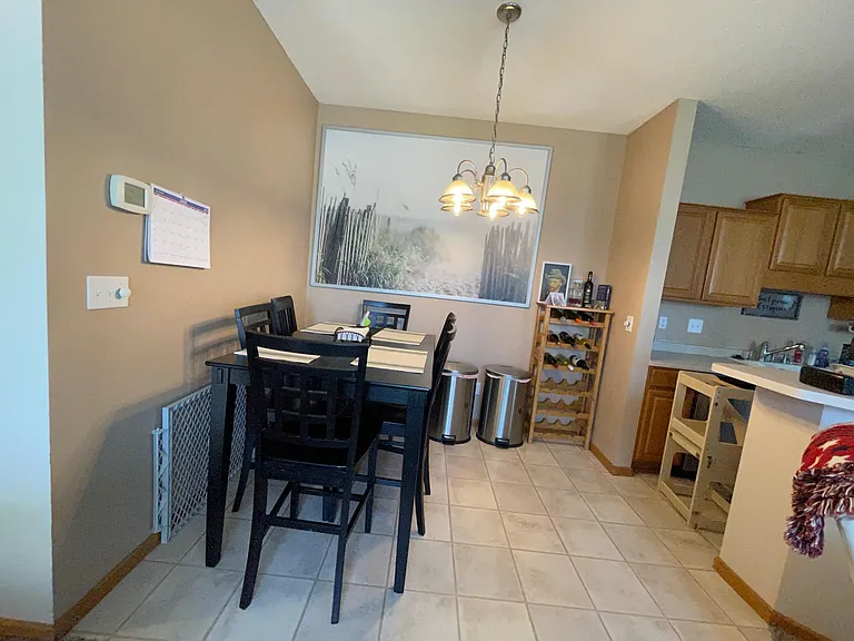 20711 Hampshire Cir — Photo 10
